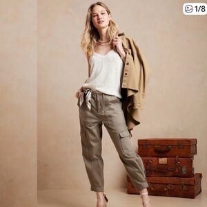 Banana Republic Beige Cargo Pants with Belt Size 6 #878
